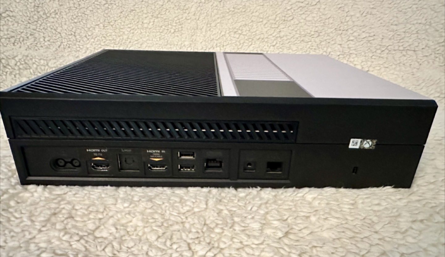 Xbox One 500GB Console w/ Kinect Camera - photo 4