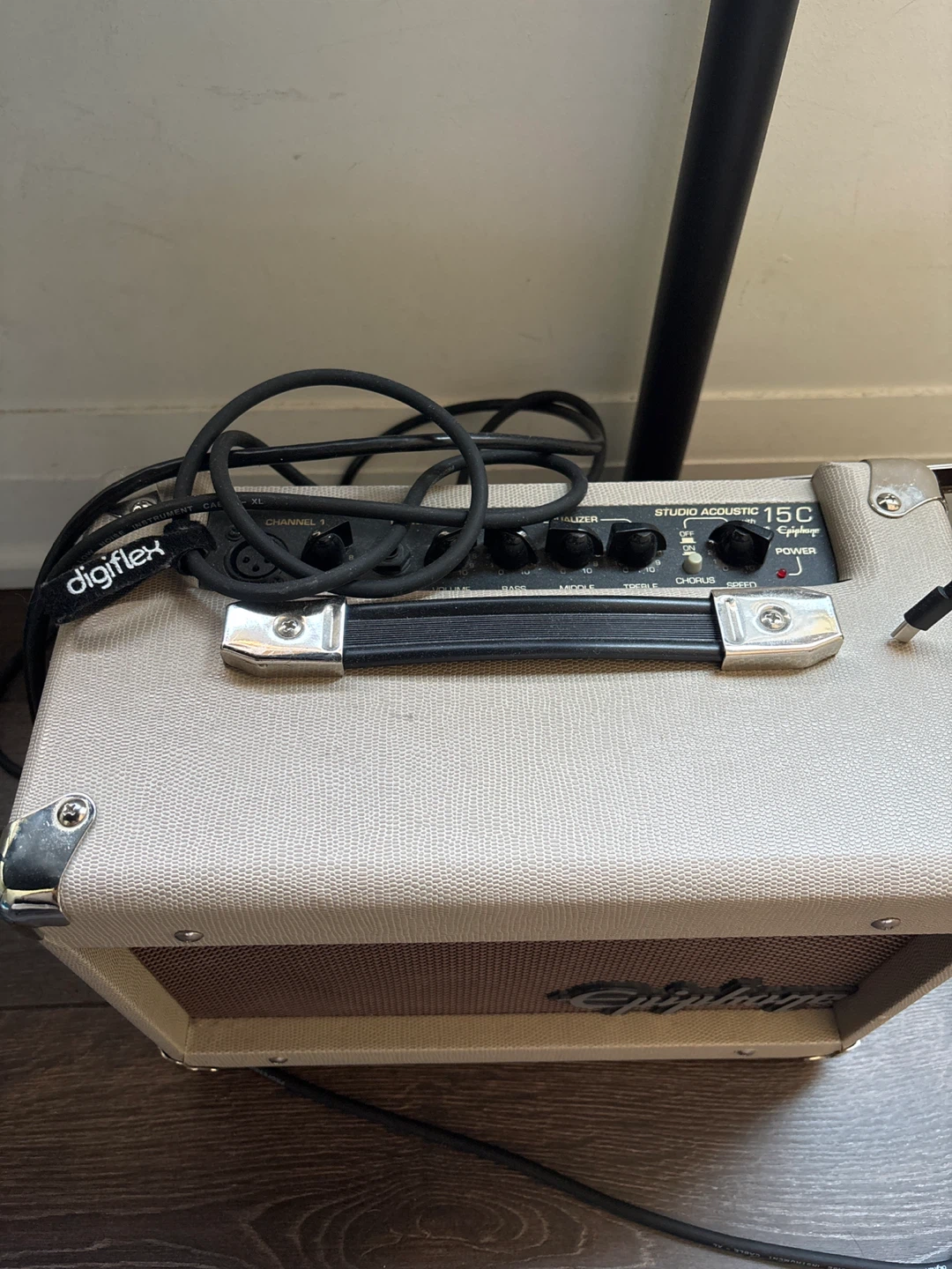 Epiphone Studio Acoustic 15C Guitar Amp - photo 2