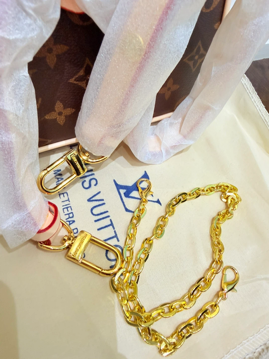 Louis Vuitton Monogram Pouch - photo 4