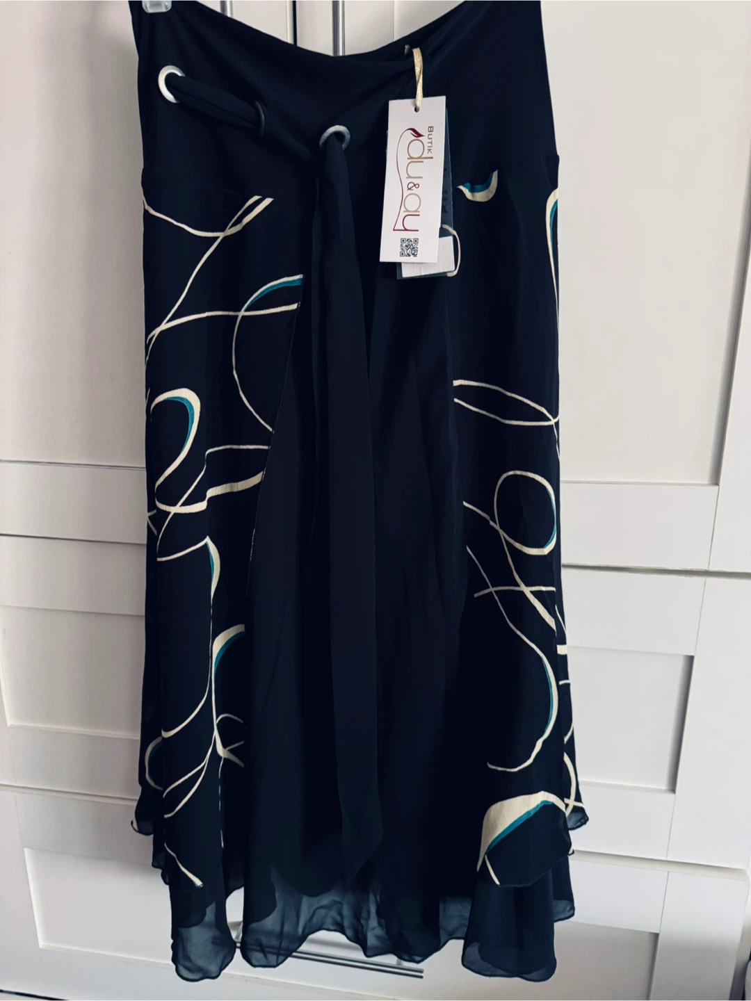 EFSA Black Printed Skirt Size 40