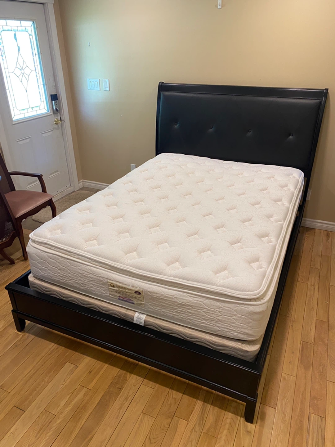 Raymour Flanigan Queen Bed set with 12” Mattress (CAN DELIVER) - photo 5