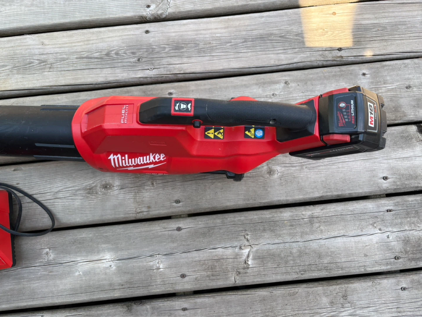 Milwaukee M18 FUEL Leaf Blower with Charger - photo 2