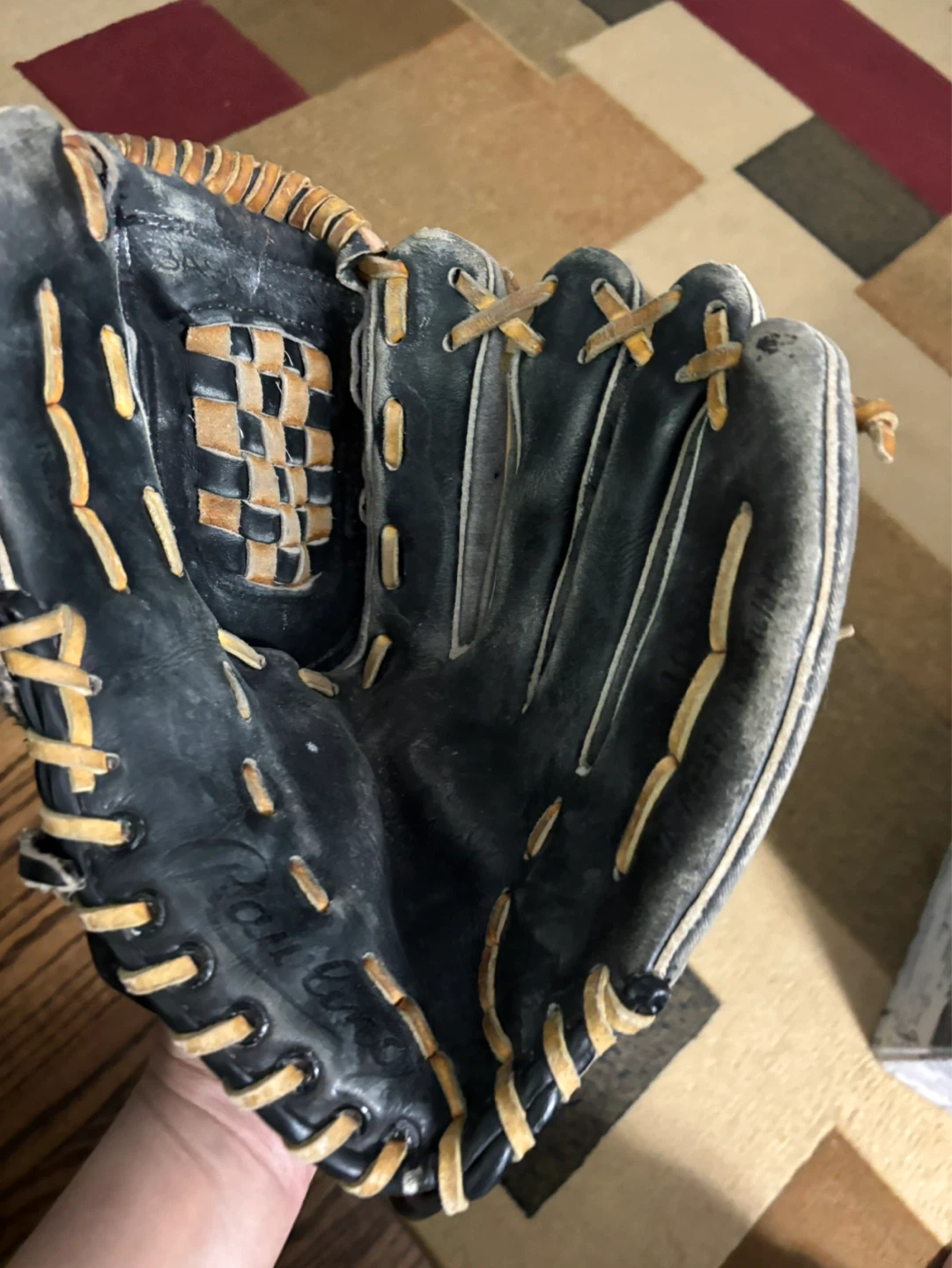 Adult Size Rawlings Softball/Baseball Glove - photo 2