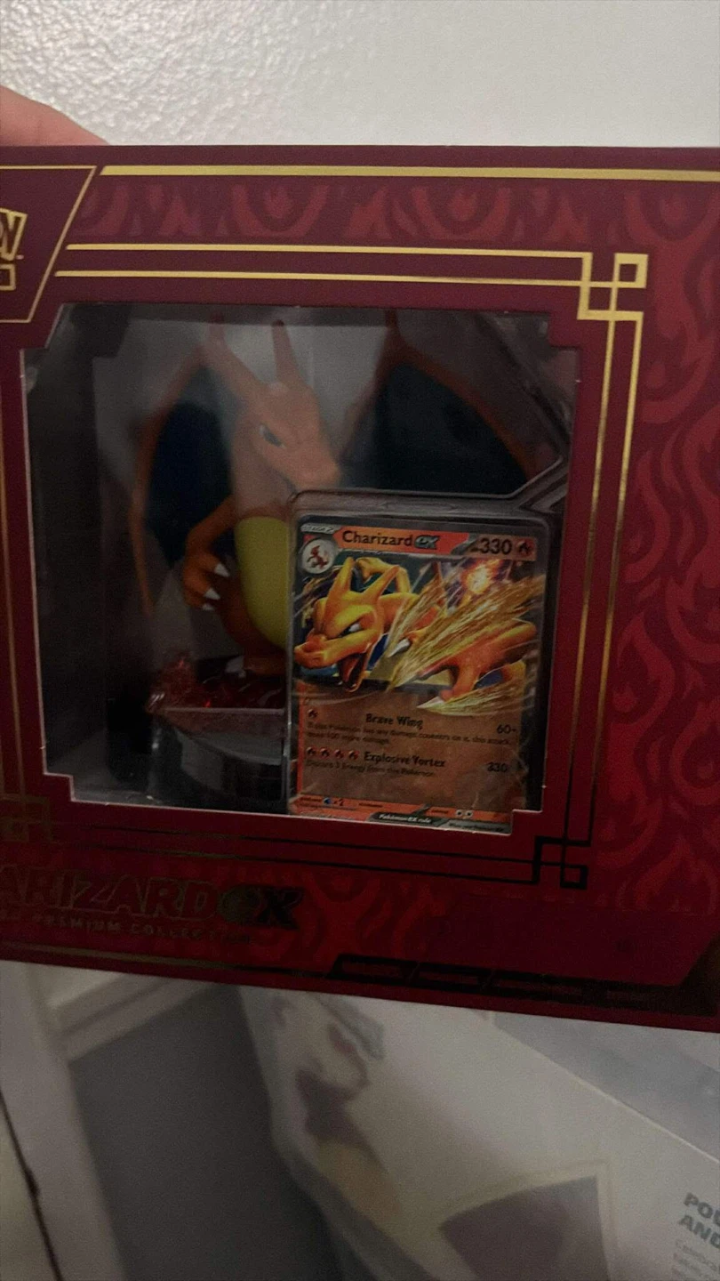 Pokemon Charizard EX Premium Collection Box
