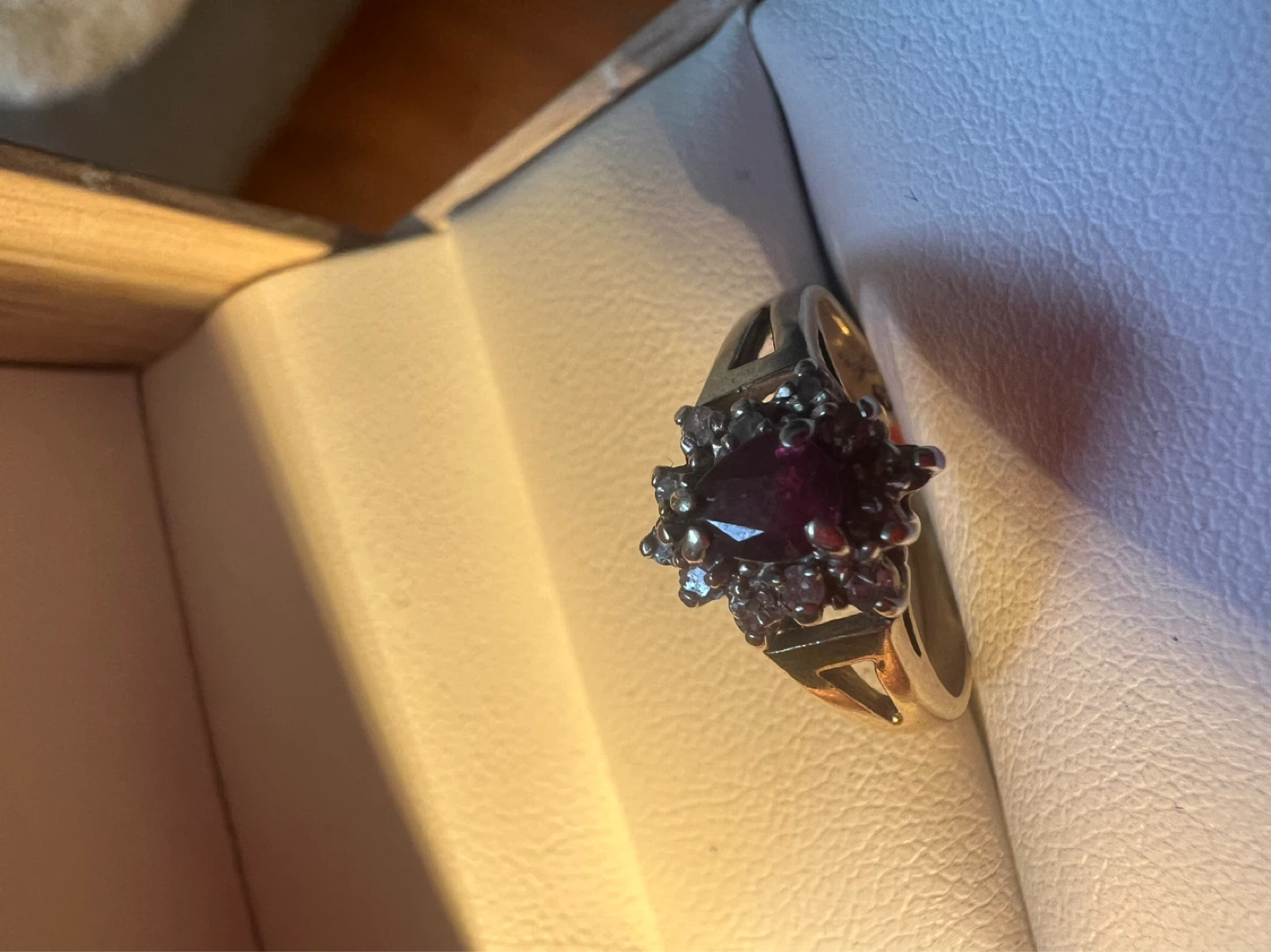 10 k Gold Ring with Ruby and Diamonds - photo 4