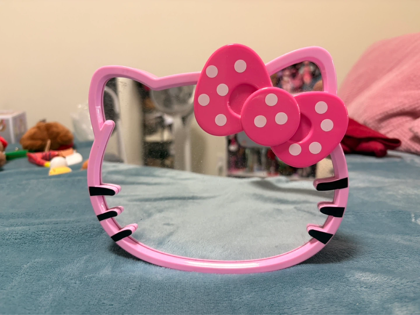 Hello Kitty Pink Bow Mirror
