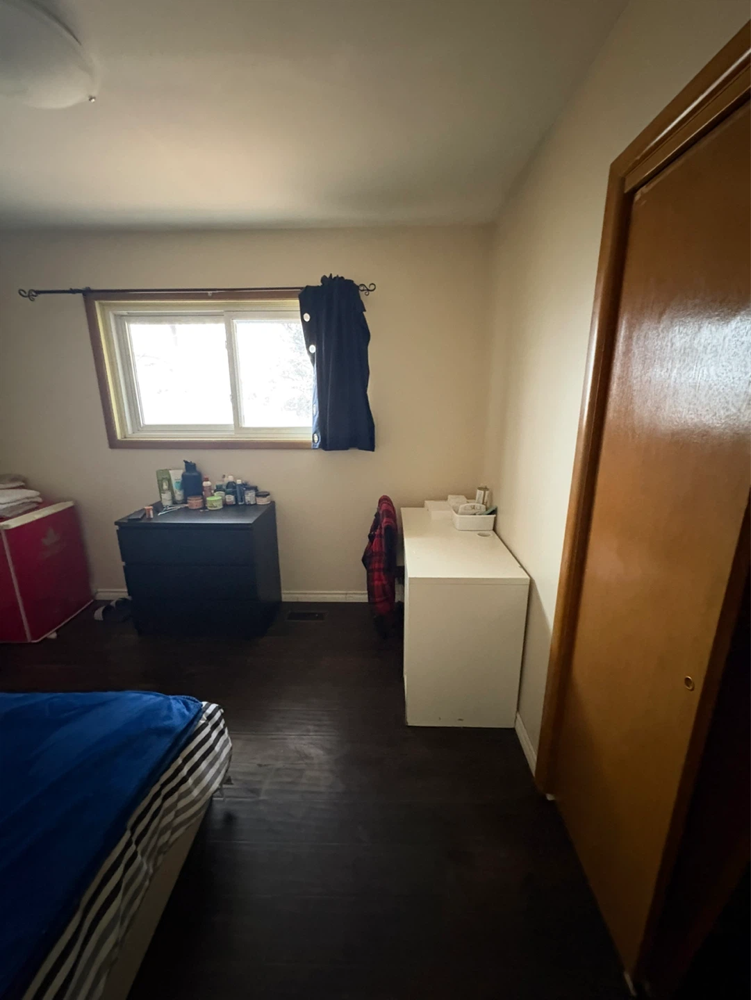 Room for rent near UW/WLU - photo 4