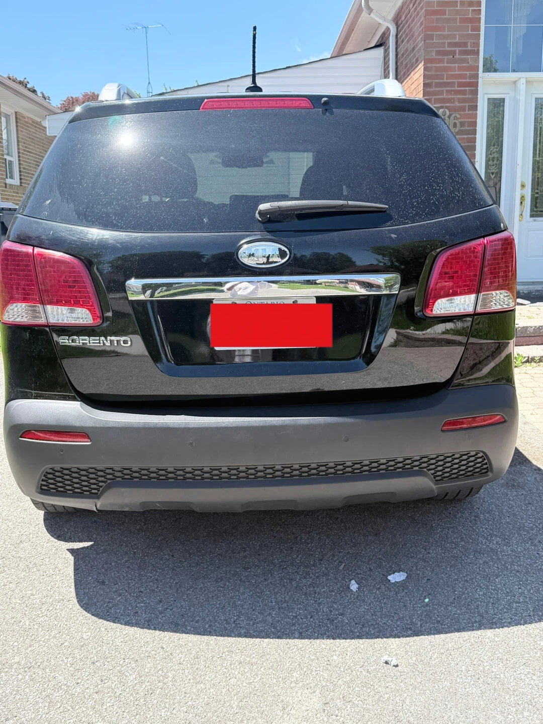 Black Kia Sorento SUV - photo 5