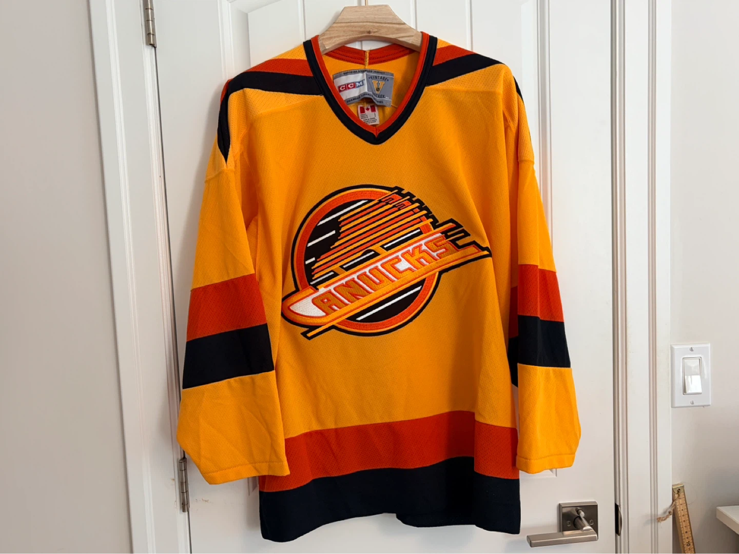 Authentic CCM Canucks Vintage Yellow Skate Jersey Large
