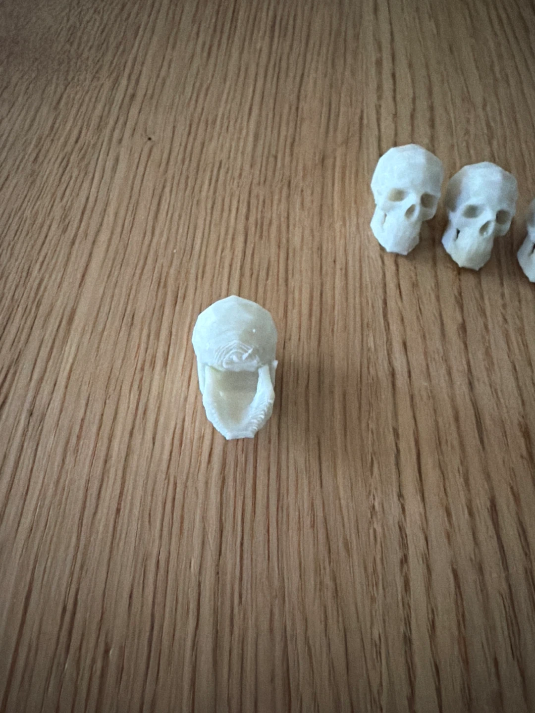 White Low Poly Skull Figurines - photo 2