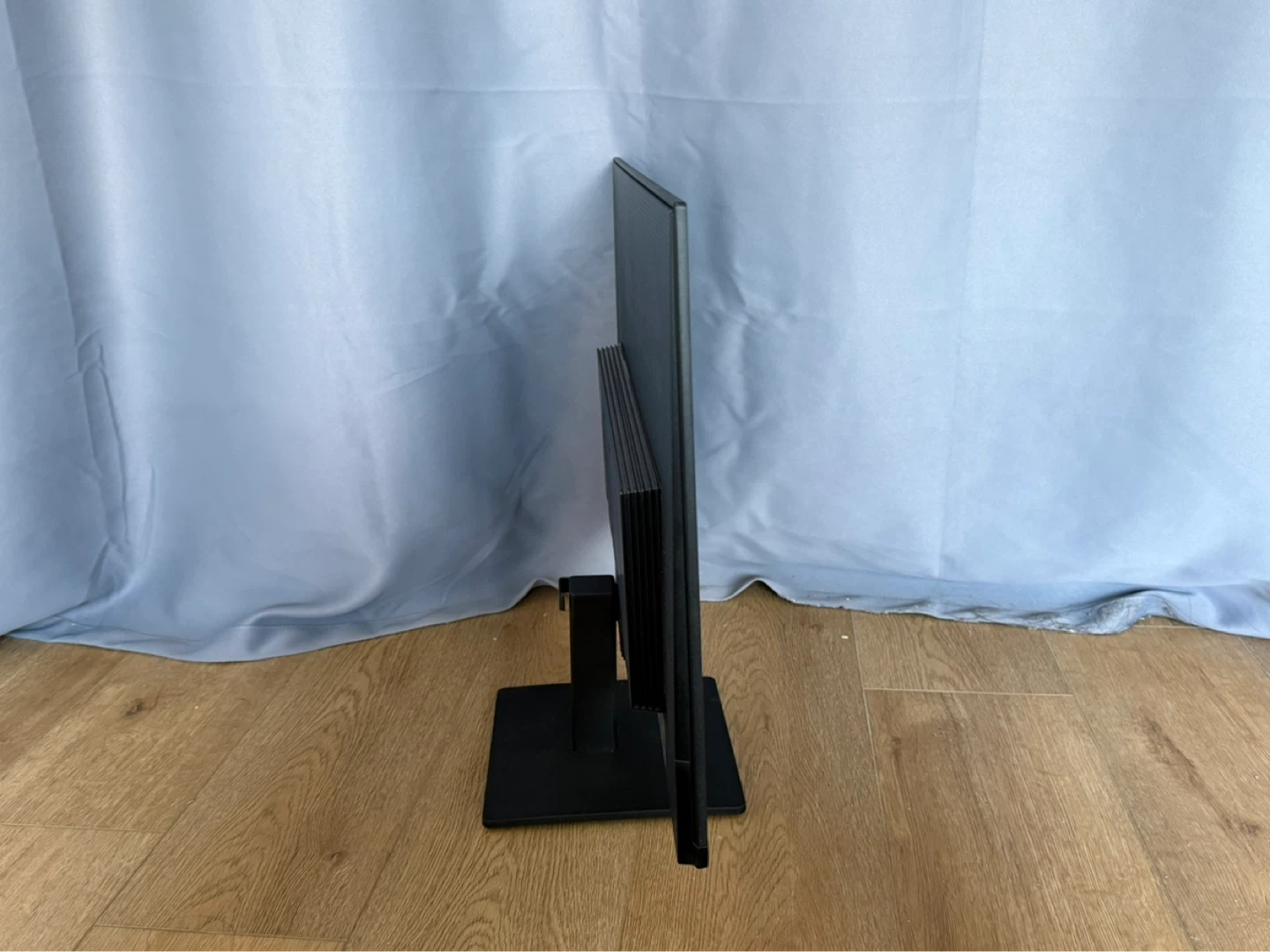 Samsung 27” Monitor – Excellent Condition - photo 2