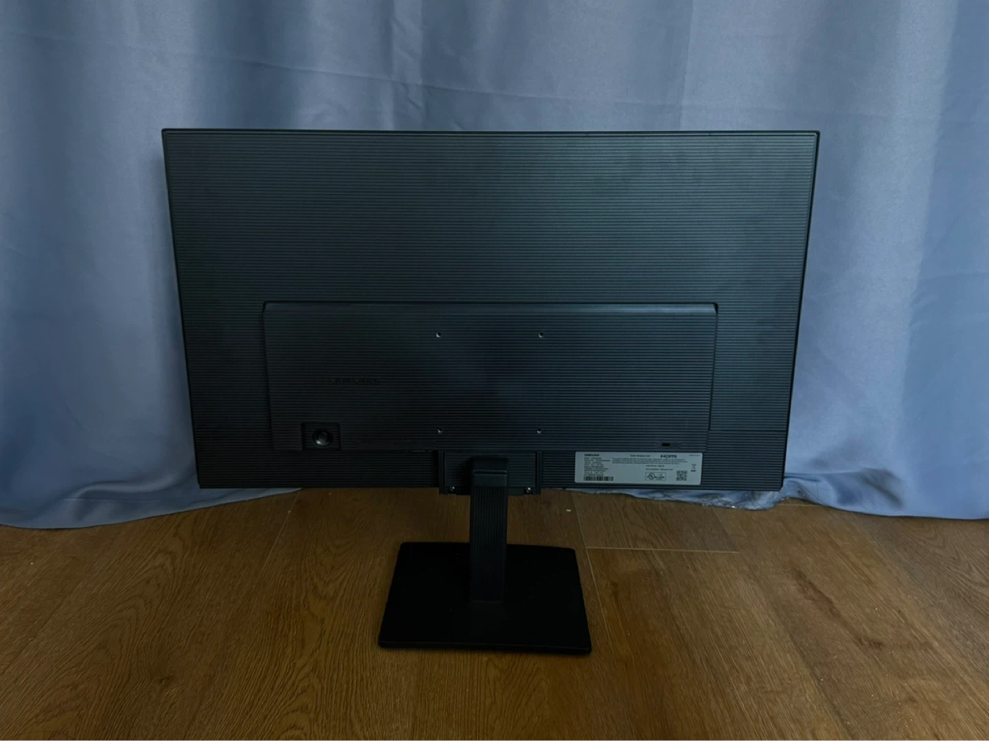 Samsung 27” Monitor – Excellent Condition - photo 3