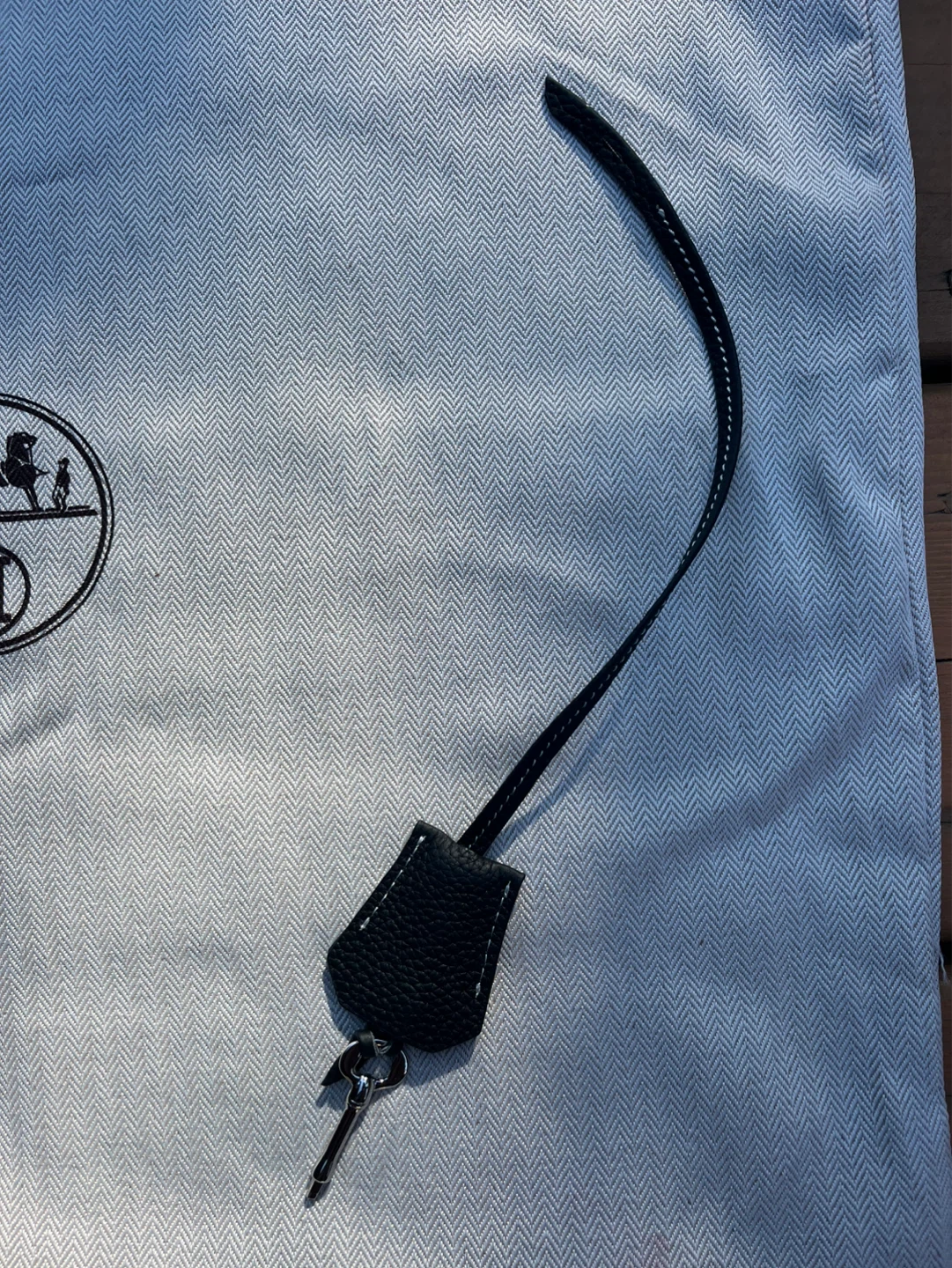 Hermès Dust Bag with Key Charm - photo 2