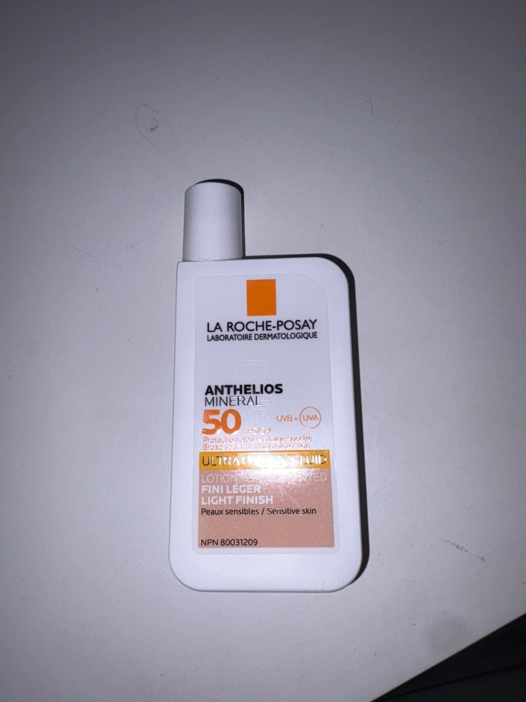 La Roche-Posay Anthelios Mineral SPF 50 Tinted Sunscreen - photo 2