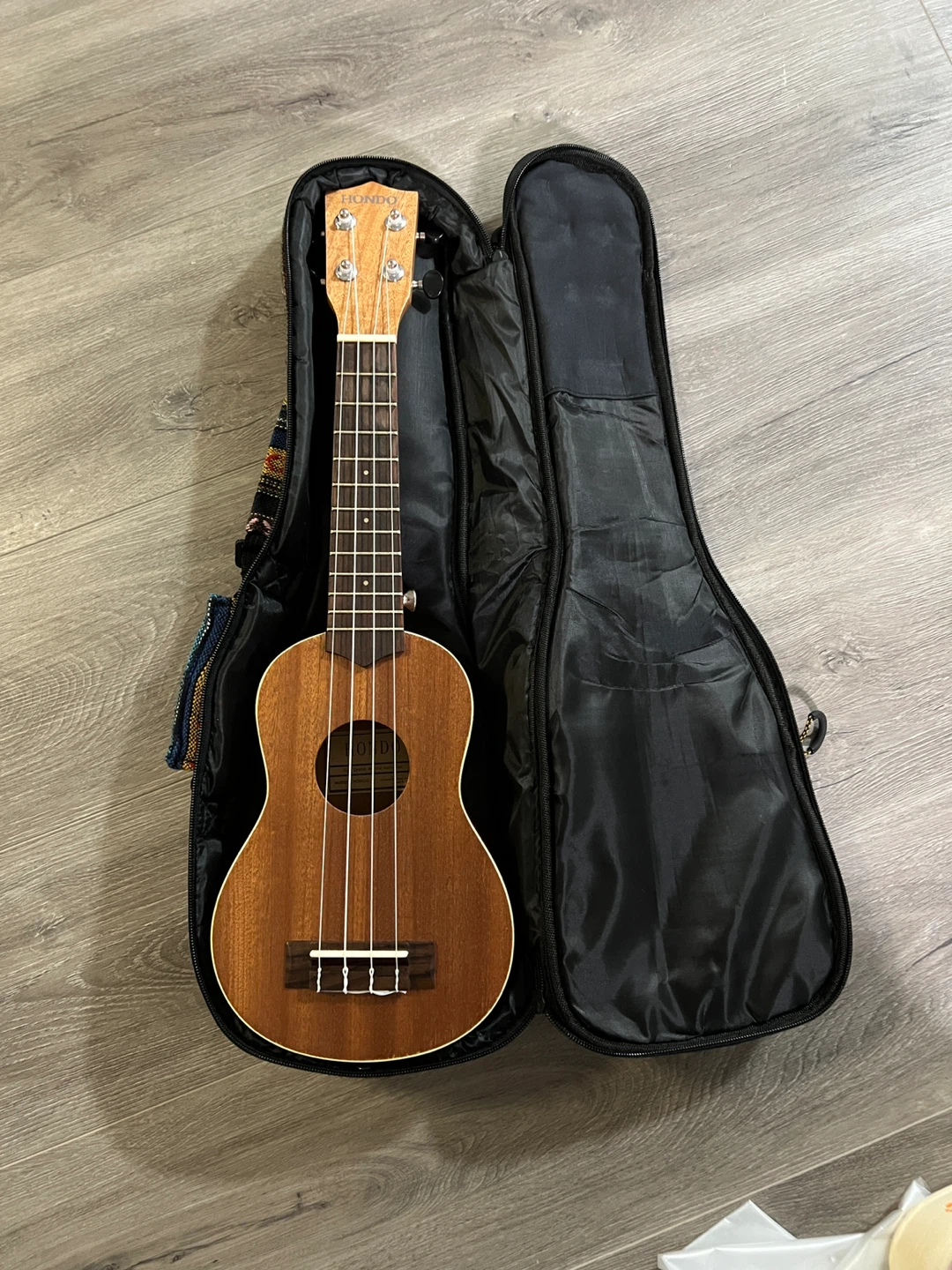 Hondos Ukulele with Gig Bag