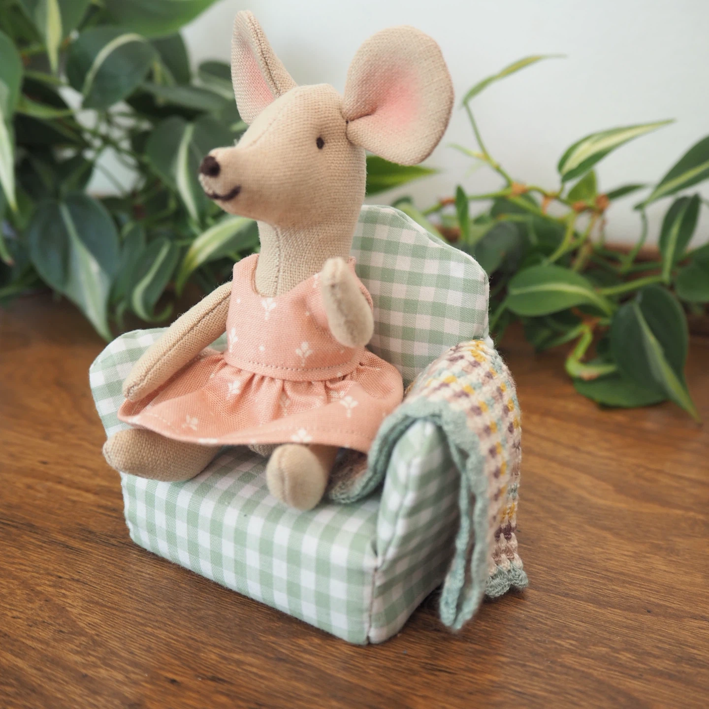 Handmade Miniature Dollhouse Mouse Set - photo 4