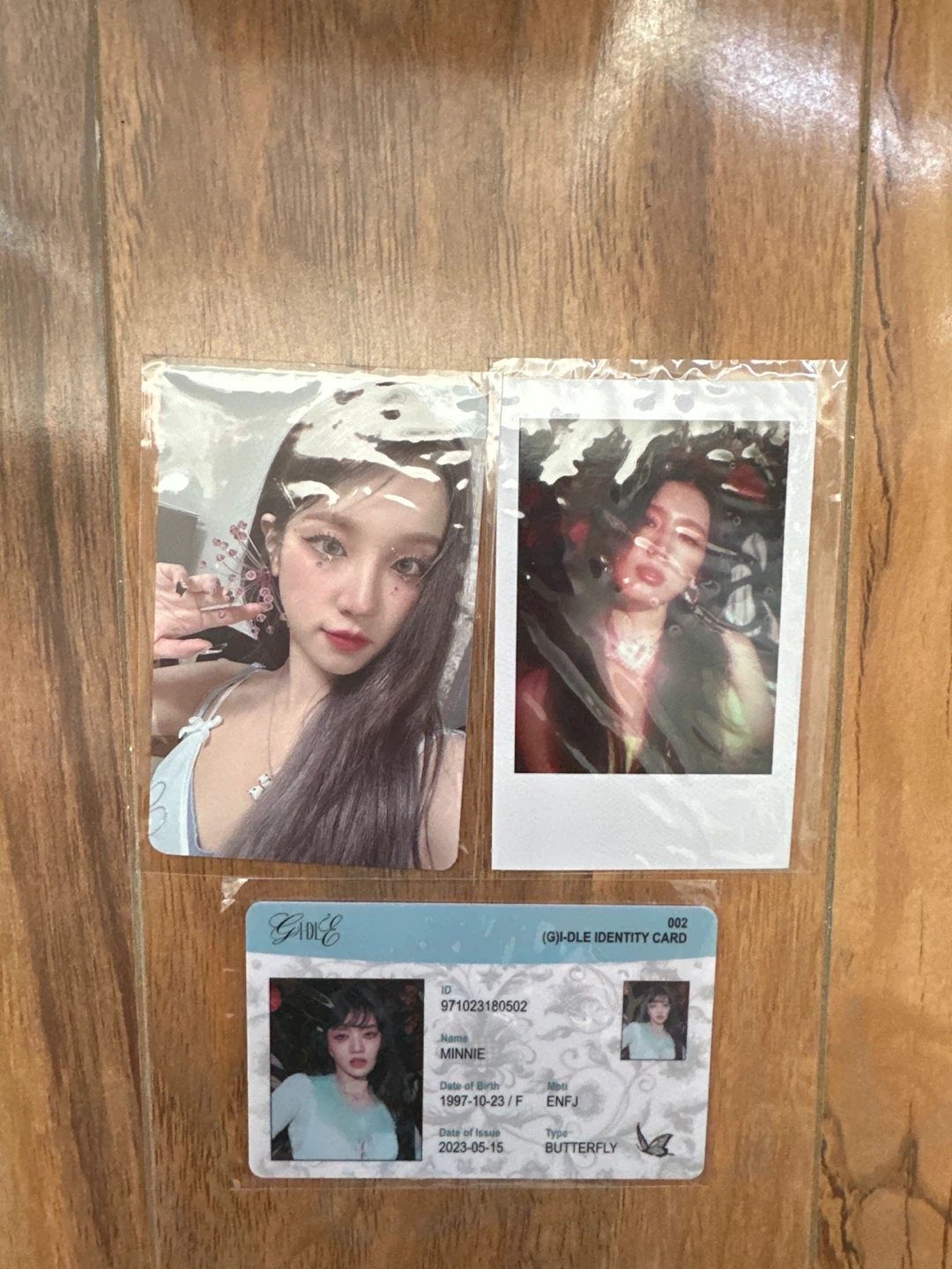 G(IDLE) K-Pop Photocards and Identity Card