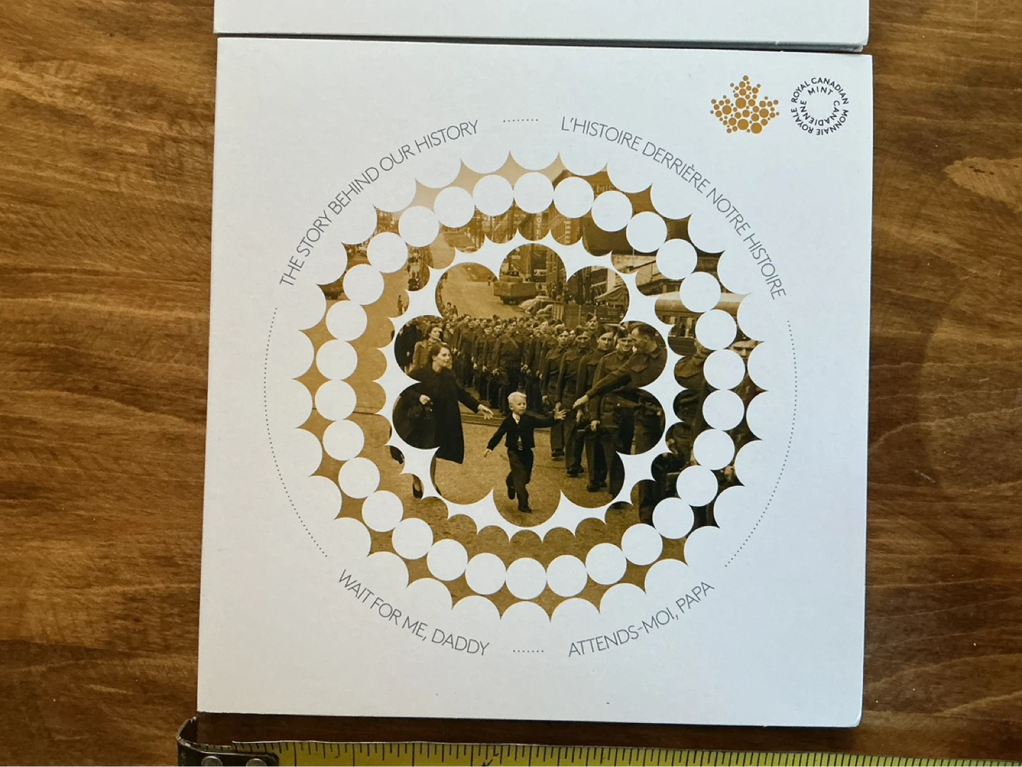 2. 2014 “WAIT FOR ME DADDY” Uncirculated TOONIES ! - photo 3
