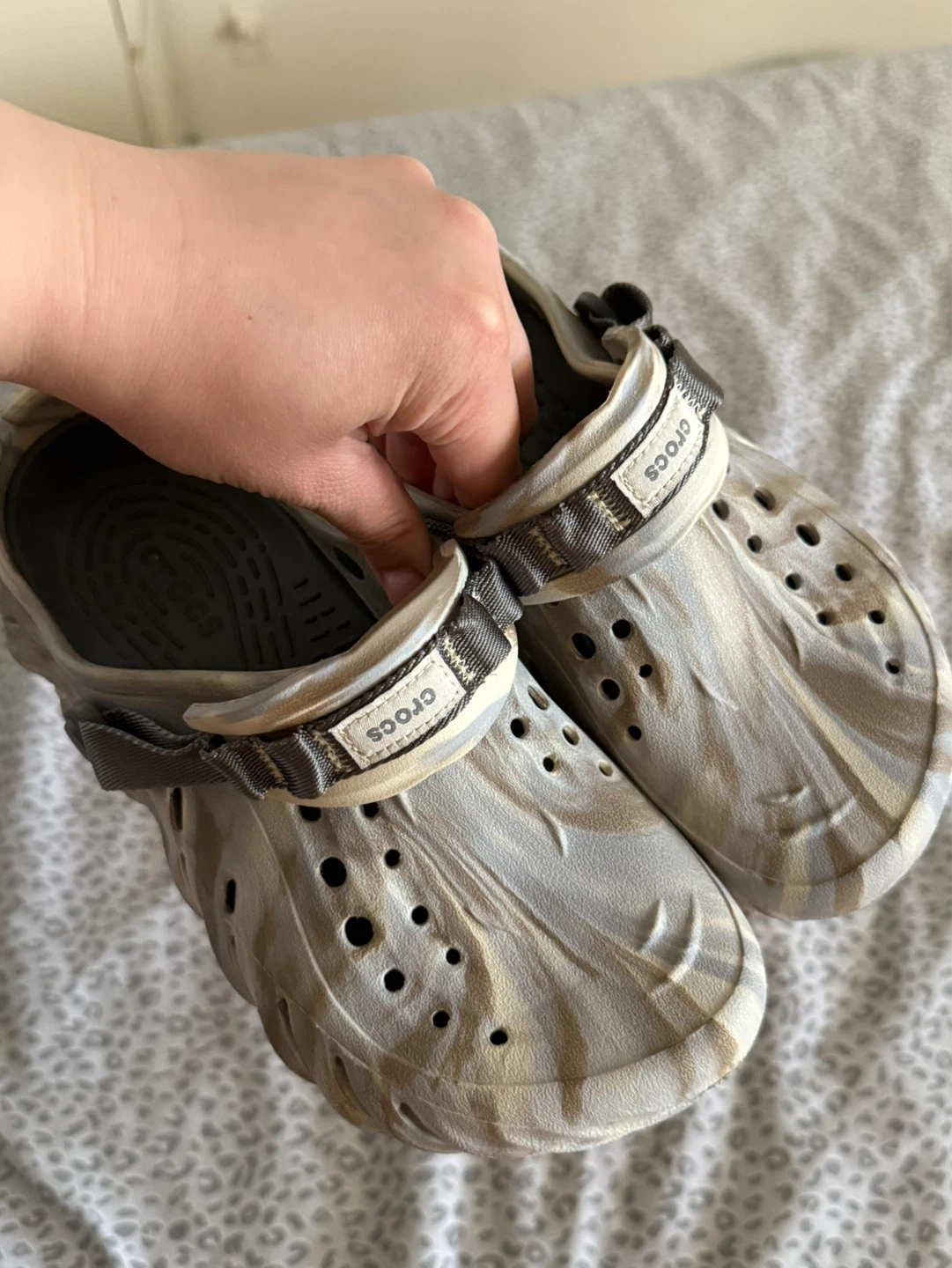 Crocs Clogs M7/W9 Marble Camo