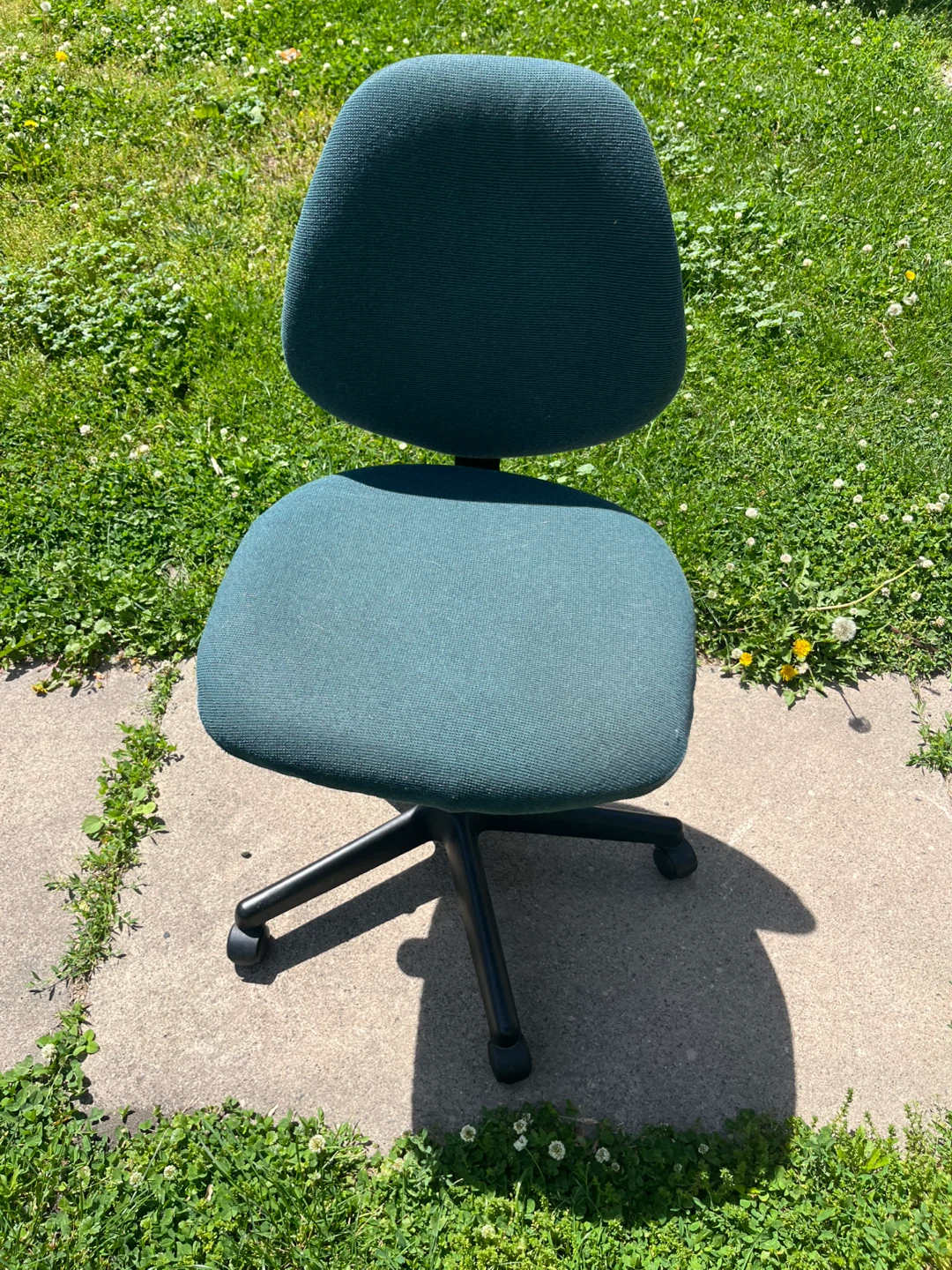 I have roll around desk chairs