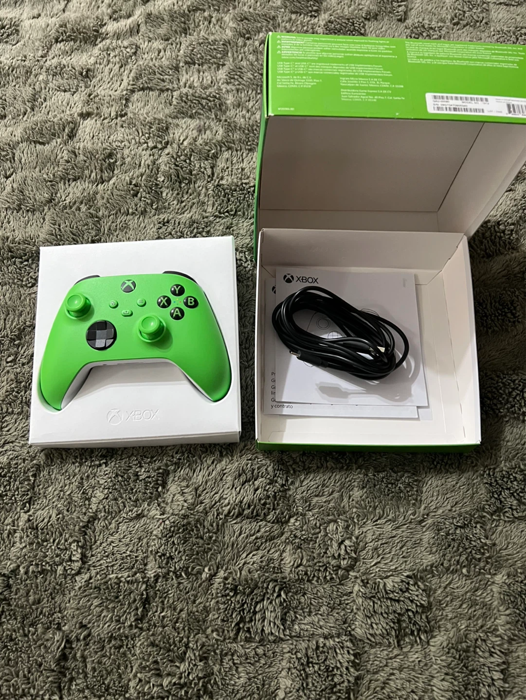 Xbox Wireless Controller (Velocity Green)