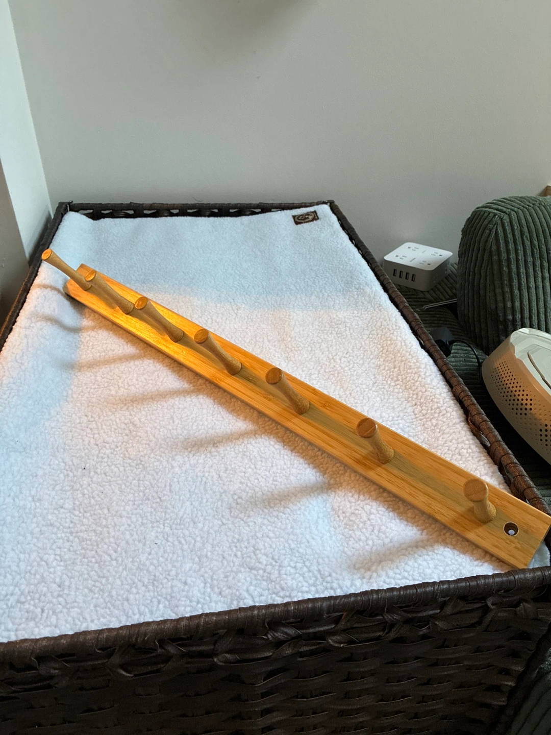 Wooden Wall Mounted Coat Rack with 7 Hooks