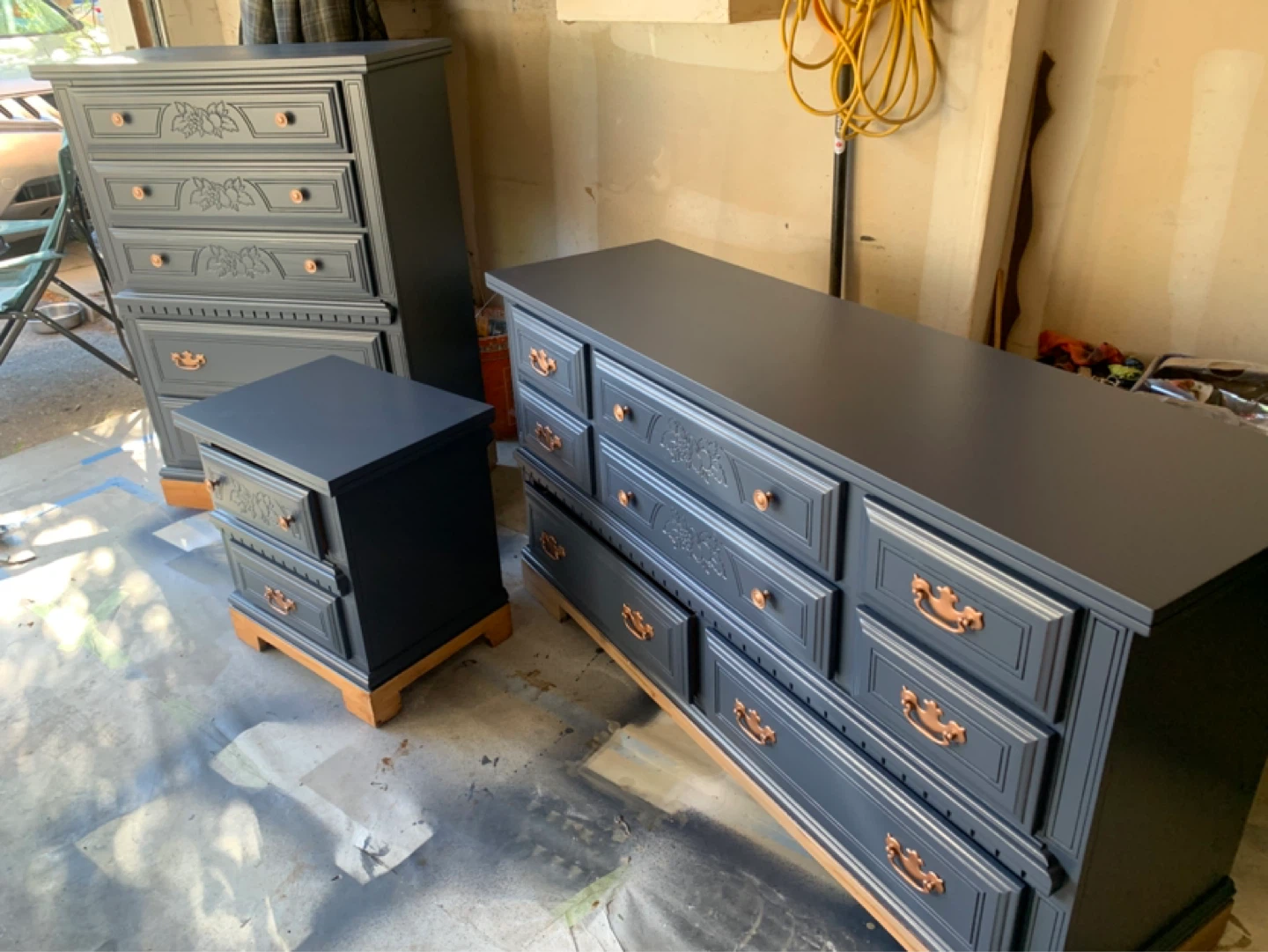 3 set dresser