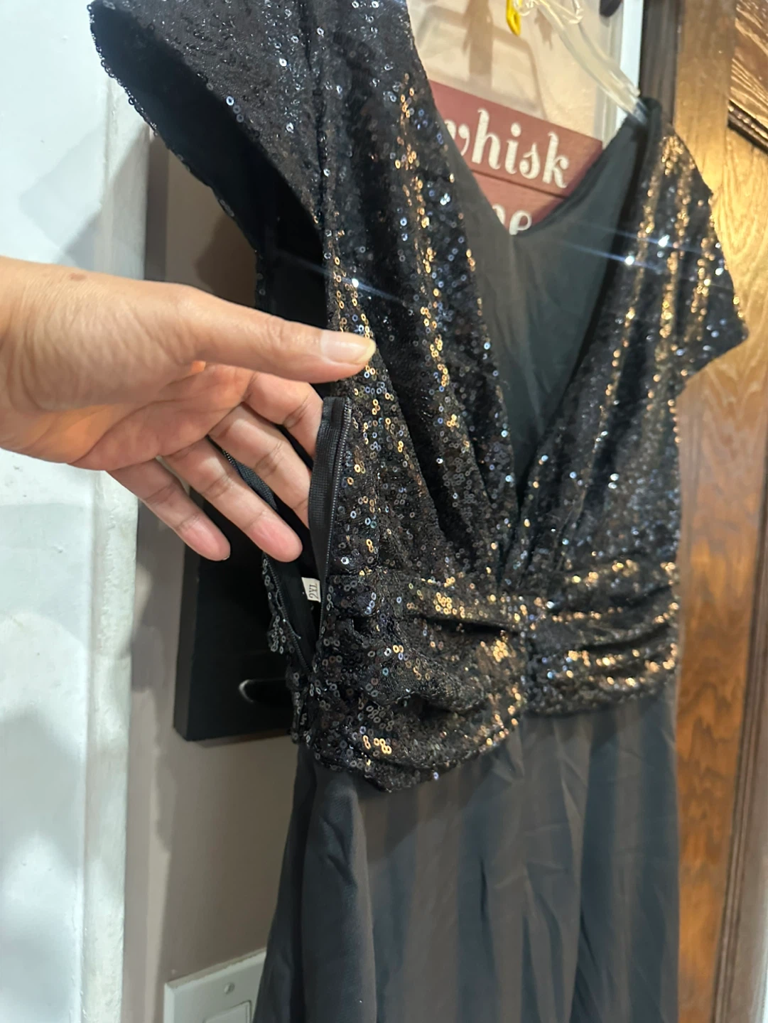 Elegant Black Sequin V-Neck Maxi Dress - photo 4