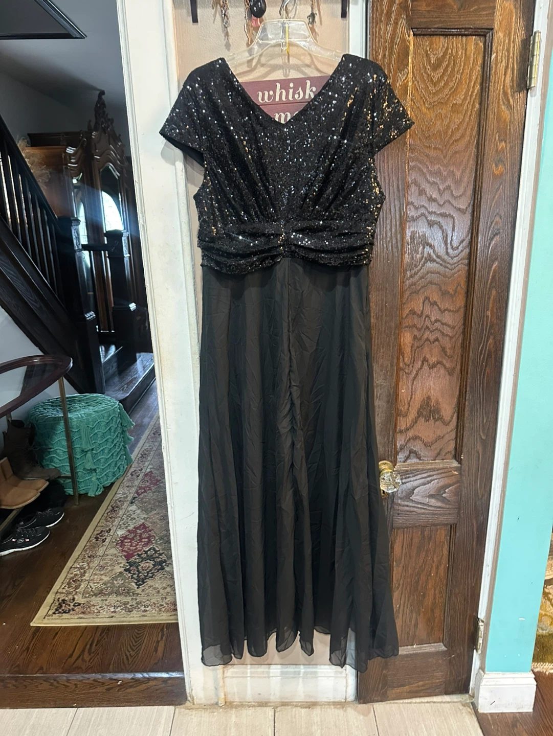Elegant Black Sequin V-Neck Maxi Dress - photo 5