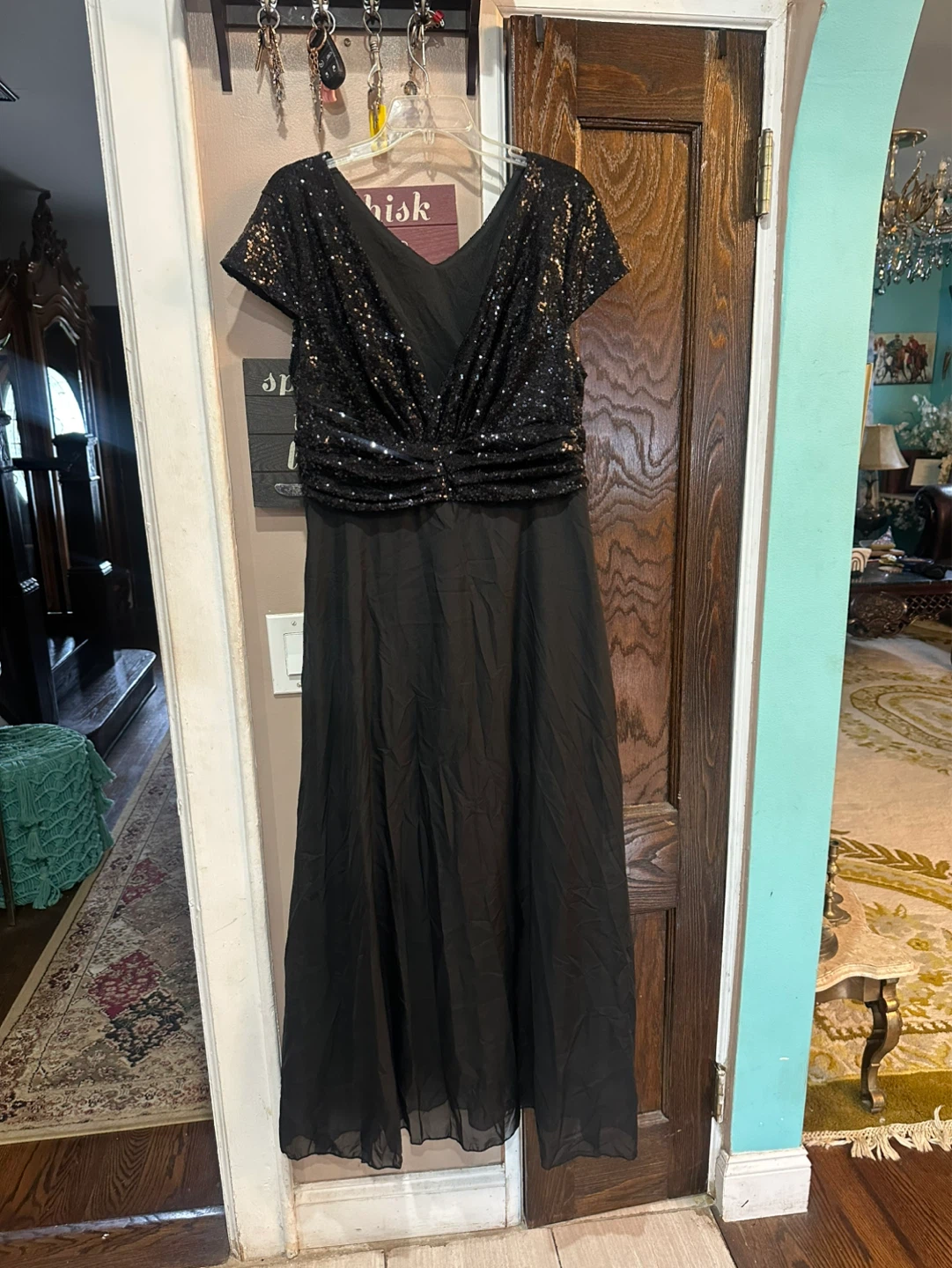 Elegant Black Sequin V-Neck Maxi Dress
