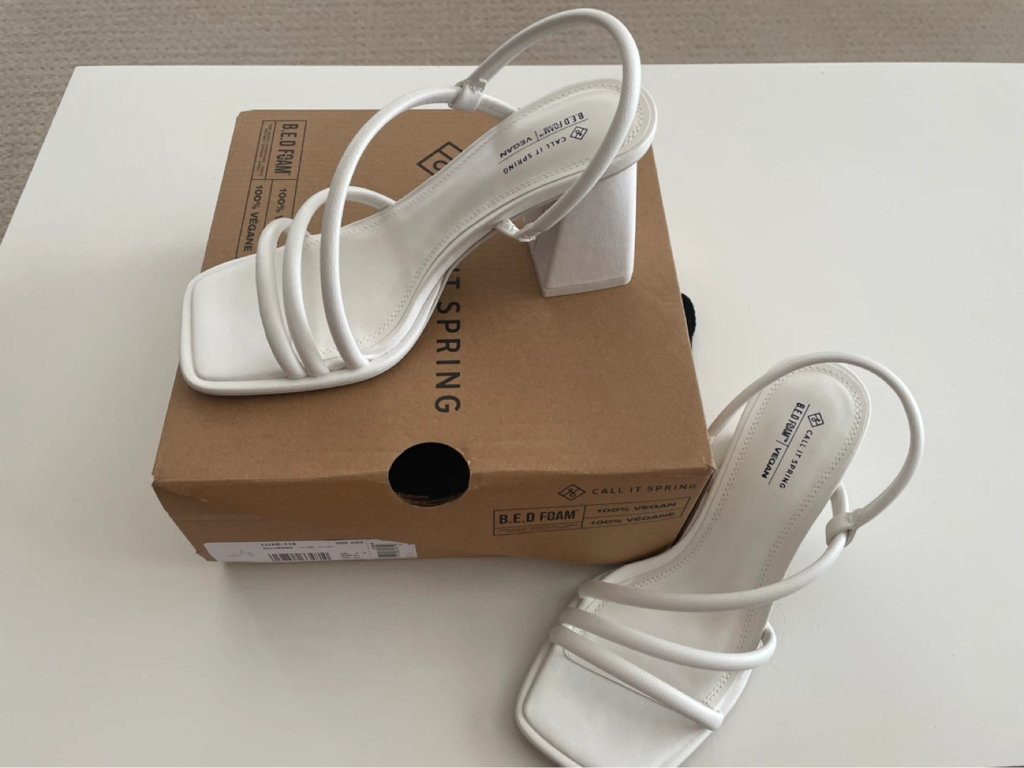 Call It Spring White Strappy Block Heel Sandals US 7 - photo 2