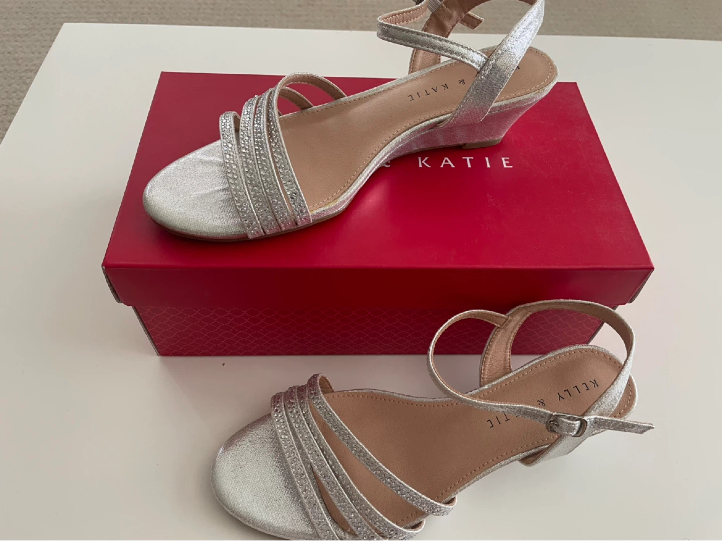 Kelly & Katie Silver Wedge Sandals - Size 7