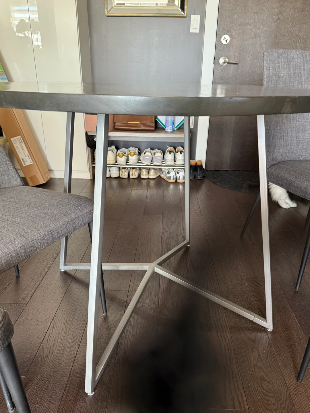 Round Dining Table with 4 Chairs - photo 2