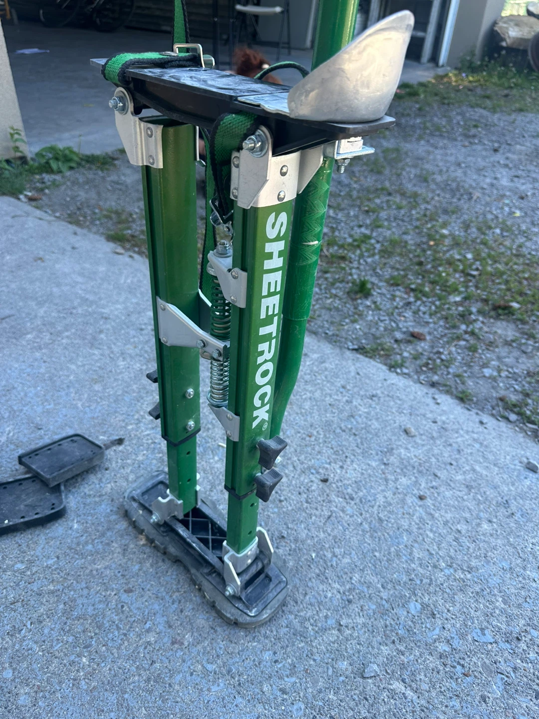 SHEETROCK Professional Drywall Stilts 18"-30" - photo 4