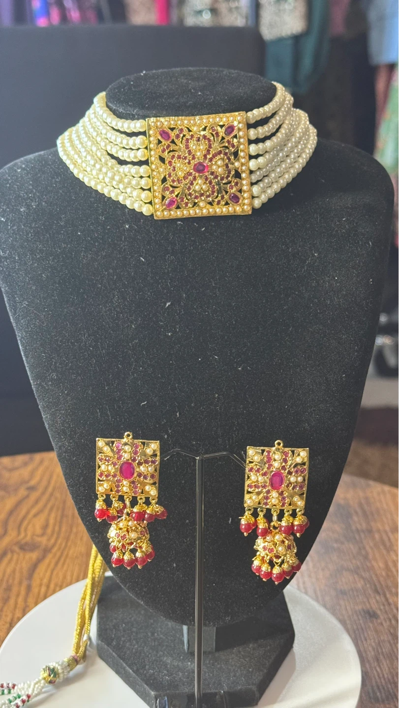 Pearl Choker Necklace and Earrings Set