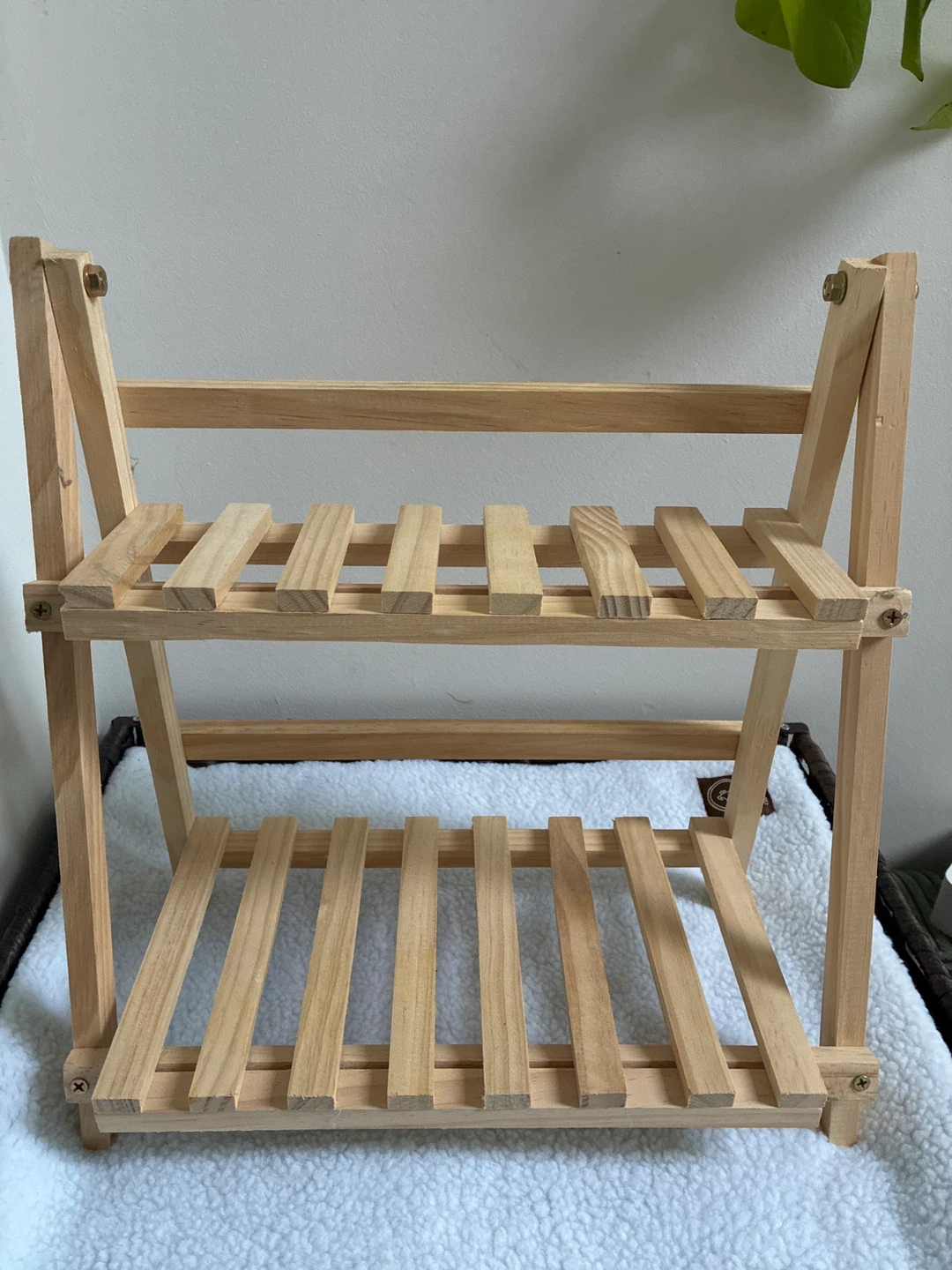 Wooden 2-Tier Shelf