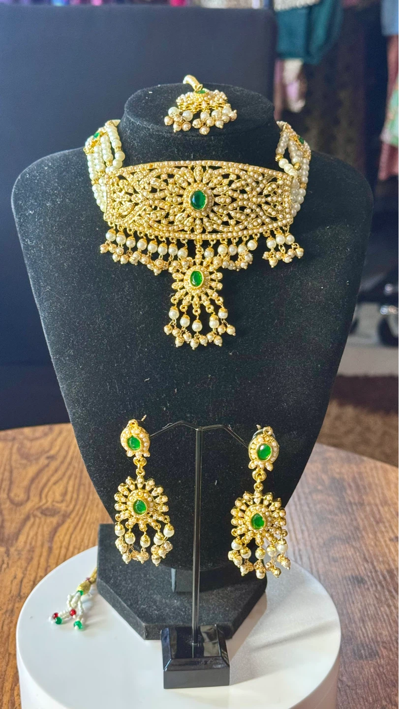 Gold Necklace and Earring Set with Pearls and Green Stones