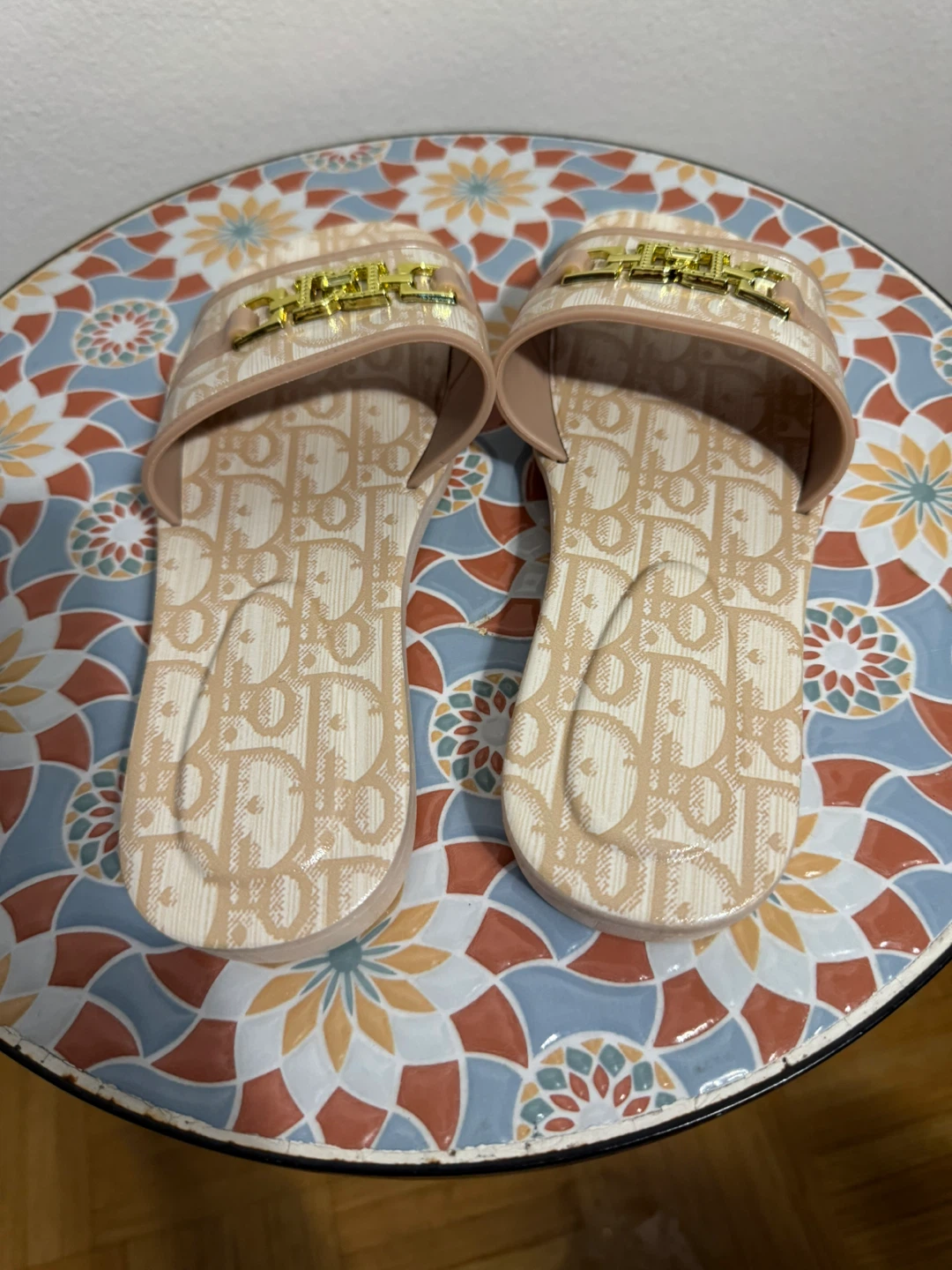 Designer Inspired Slides - Size 37 - photo 2