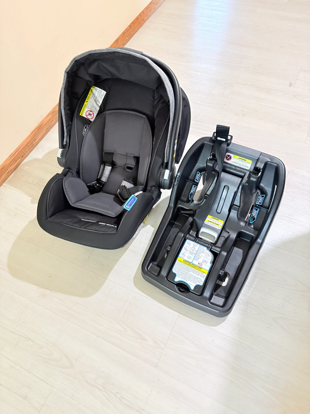 Graco Infant Car Seat with Base