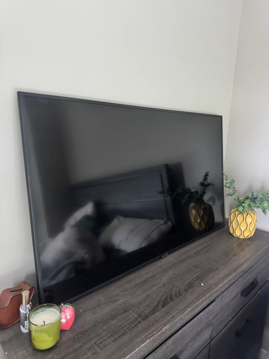 Samsung 55” 4K Smart TV + Samsung Soundbar + Wall Mount