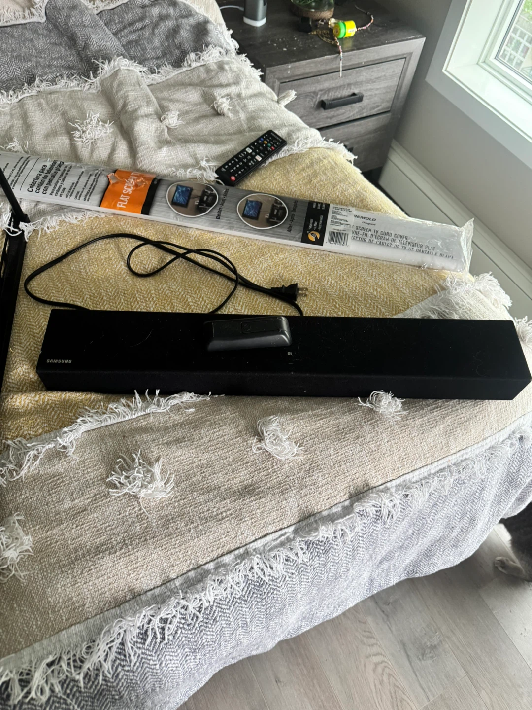 Samsung 55” 4K Smart TV + Samsung Soundbar + Wall Mount - photo 3