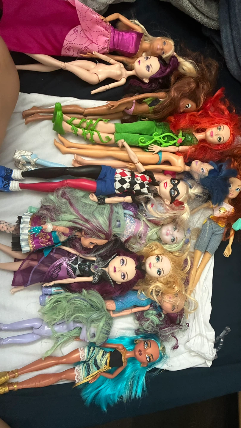 Doll lot