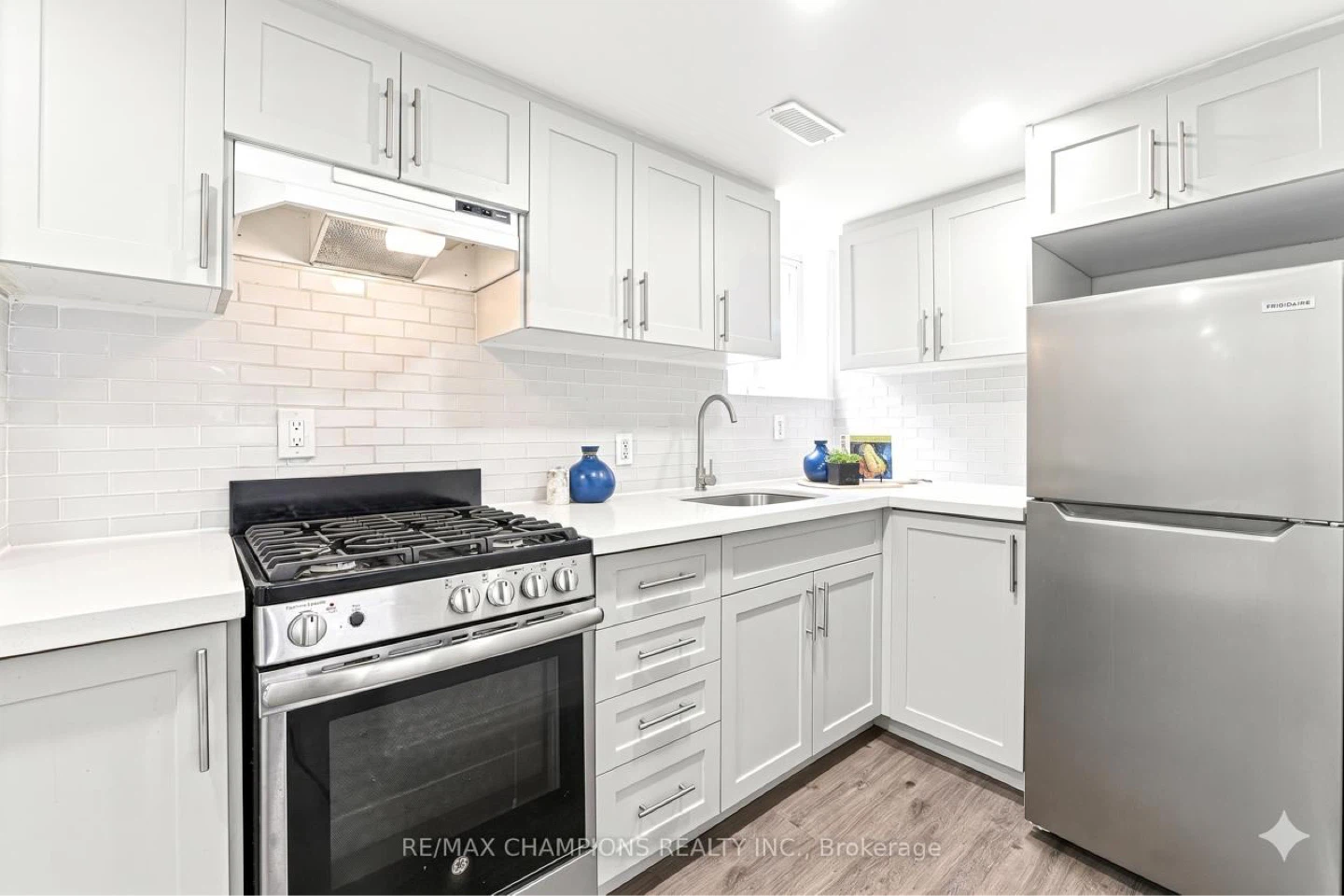 Studio Apartment - photo 2