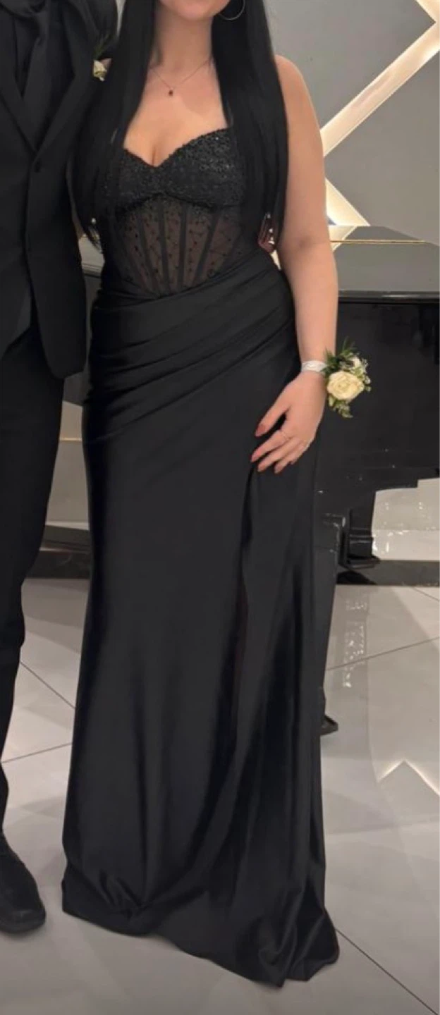 Marla’s fashion dress medium with Steve Madden bag