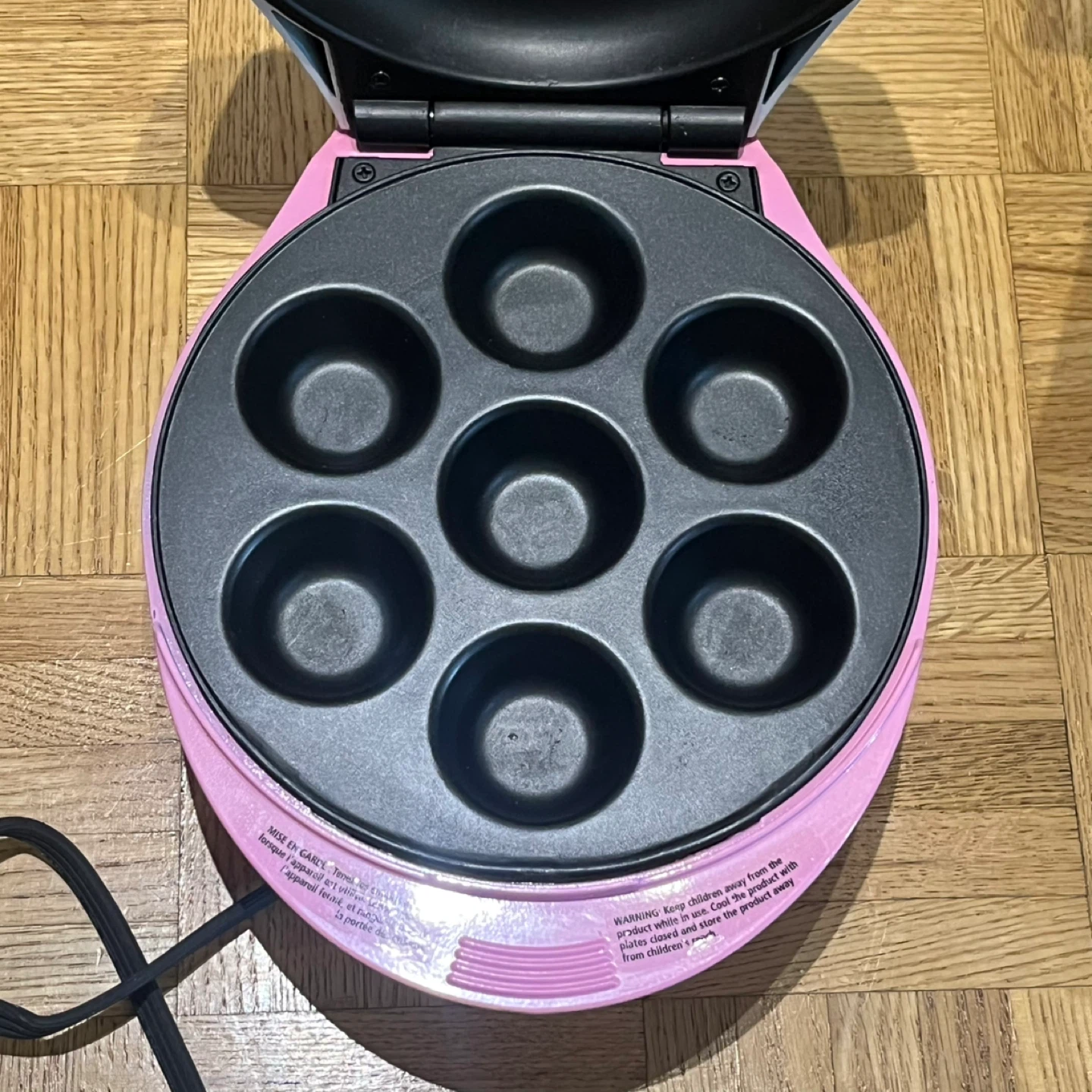 Betty Crocker Mini Cupcake Factory - photo 3