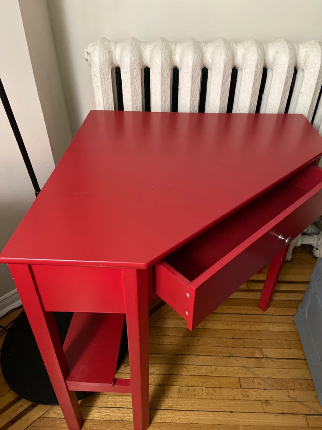 Red Corner Desk - photo 2