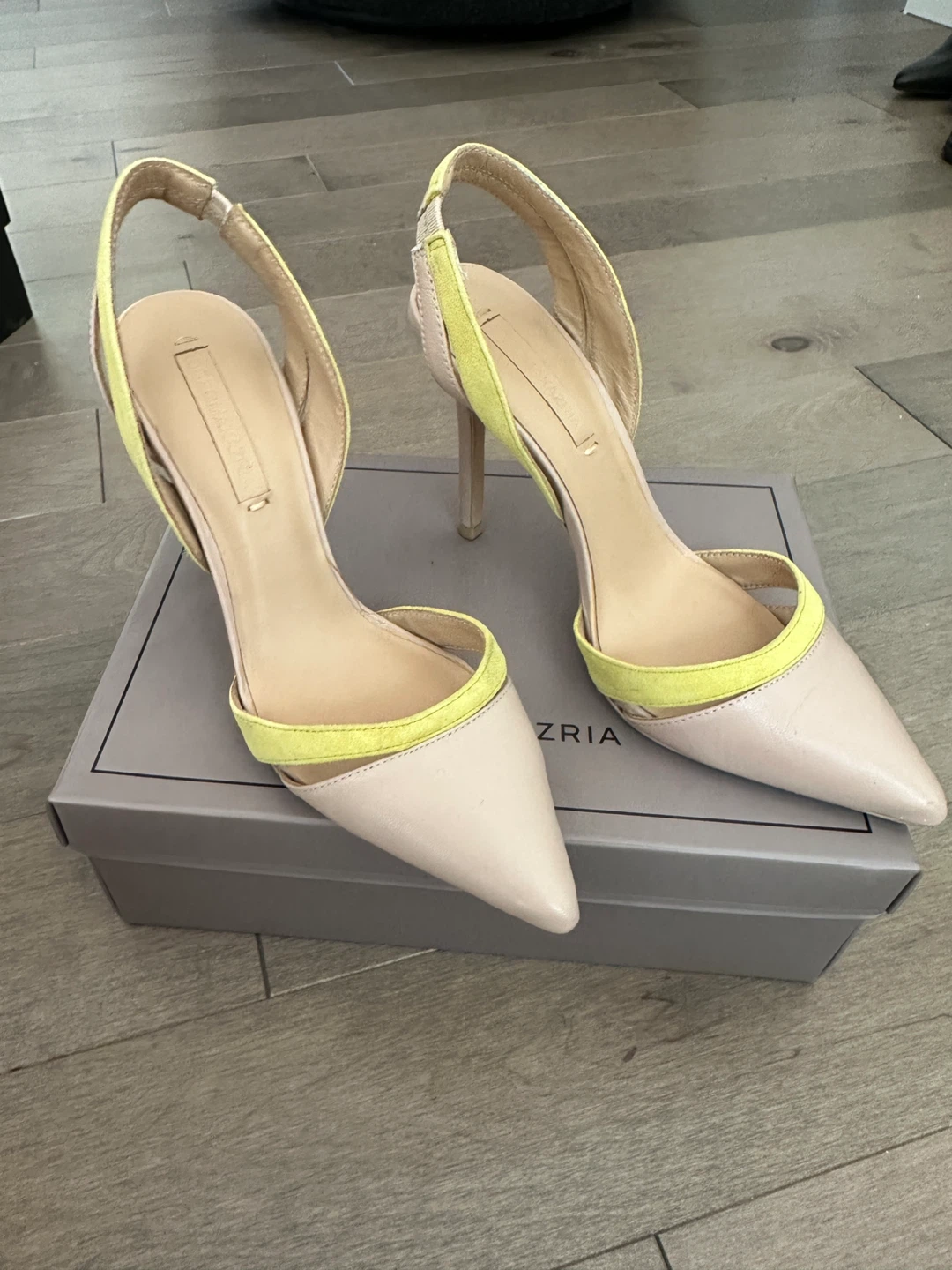 BCBG Like New Pumps /Slingbacks shoes