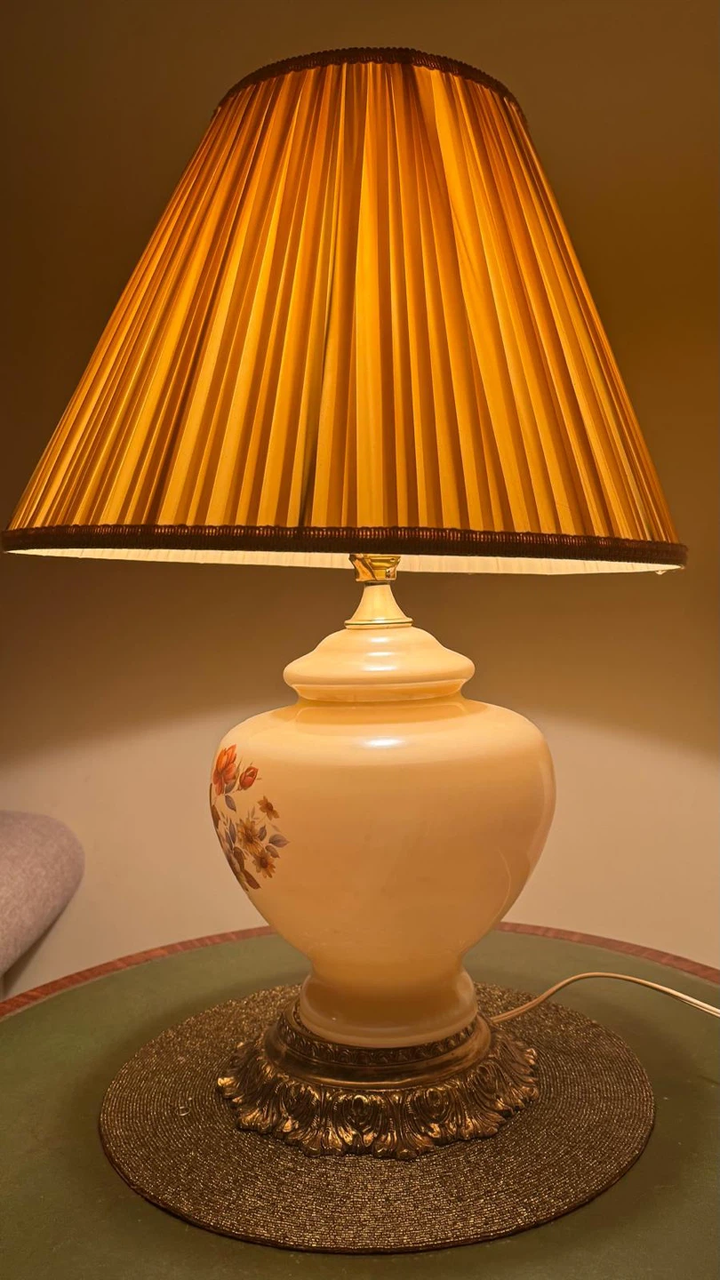 Pair of Vintage Table Lamps with Floral Design - photo 5
