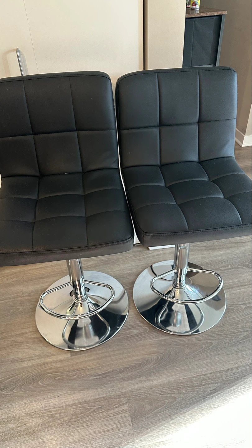 Set of 4 Black Chairs – Like New - photo 2