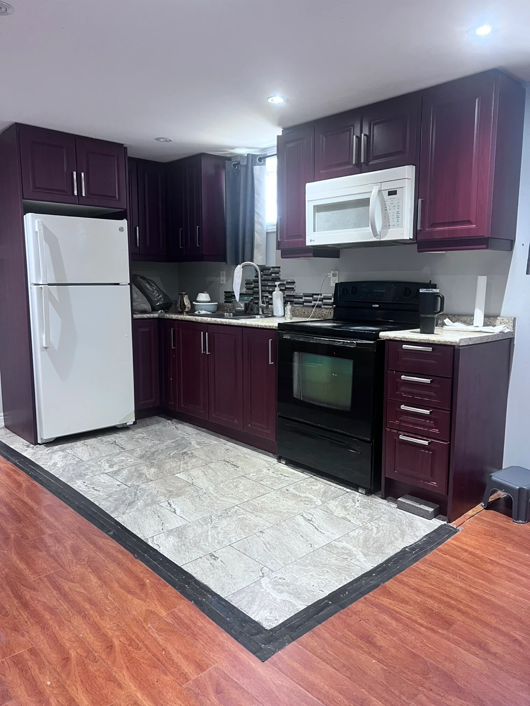 Basement apartment for rent - photo 4